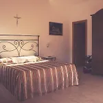 בית חווה Masseria Casacapanna קייאוטי