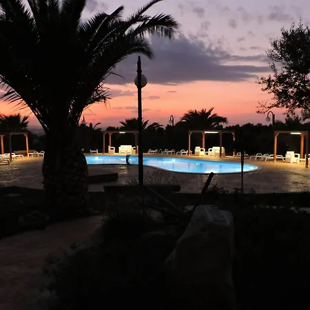 Masseria Casacapanna בית חווה *