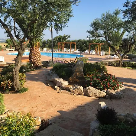 Masseria Casacapanna בית חווה קייאוטי